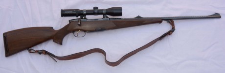 VENDO Rifle Steyr Mannlicher Luxus 7 mm Remington Magnum con visor Schmidt & Bender Klassik 1.5-6x42.
Montura 42