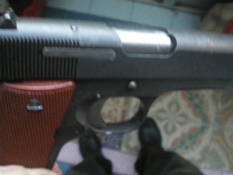 Vendo pistola Star de 9mm largo modelo A guiada en F la pistola como se puede ver en las fotos esta perfecta 20