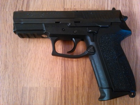 Hola, vendo SIG SAUER SP2022, 9mm, en perfecto estado, en su caja original, no utilizada en tiro deportivo, 02