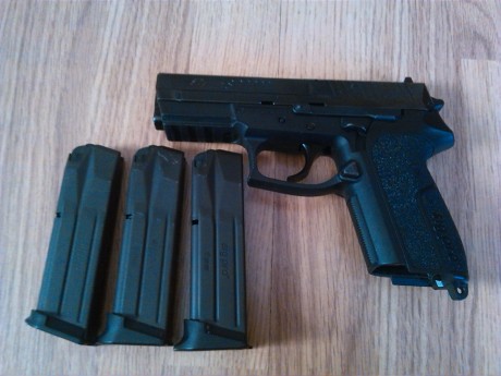 Hola, vendo SIG SAUER SP2022, 9mm, en perfecto estado, en su caja original, no utilizada en tiro deportivo, 01