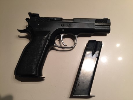 Vendo SPS Combat. 9mm. 
Es el mismo modelo de la Tanfoglio Combat pero una serie que se fabricó bajo licencia 02
