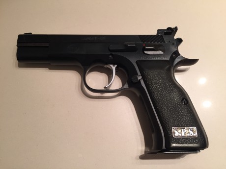 Vendo SPS Combat. 9mm. 
Es el mismo modelo de la Tanfoglio Combat pero una serie que se fabricó bajo licencia 01