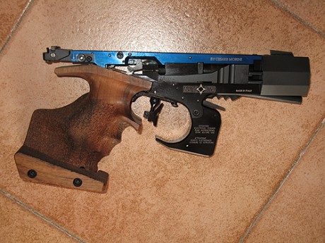 Hola vendo varias armas por dejar el tiro por temas de trabajo

Infinity Scepter 6" 9mm =1600€
tres 00