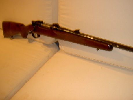 Reservados los tres

Vendo Mosin Nagant sniper numeracion coincidente, punzones en rifle y visor original 12