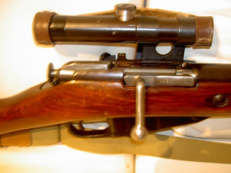 Reservados los tres

Vendo Mosin Nagant sniper numeracion coincidente, punzones en rifle y visor original 30