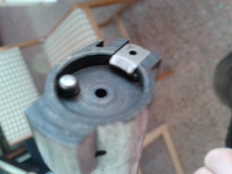 Buenas tardes compañeros:

Ando tras un rifle corto de cerrojo , manejable, y a la par de calibre contundente, 02
