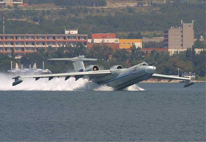 Al encontrarme con estas fotos de un Hidroavión Chino Harbin SH-5 (que por cierto no conocía) me he dado 30