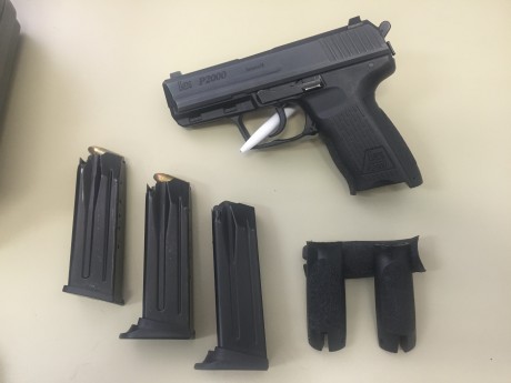 Hola vendo pistola heckler & koch p2000, calibre 9mmp, capacidad 13+1, 2-3 cargadores (a negociar) 01