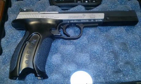Hola
Vendo Hammerli  modelo X esse 6" Long calibre .22lr
con sus 2 cargadores y maletin original
Esta 02