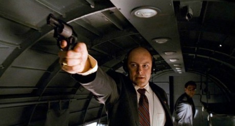 Compañeros,

En vista de las ganas de algunos (Elcafe, Wilcow, Vrakk, etc) por adivinar armas de películas 20