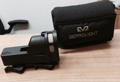 SÓLO QUEDA LA ÚLTIMA UNIDAD. PUNTO ROJO MADE IN ISRAEL , MARCA MEPROLIGHT , NO LLEVA PILAS , FUNCIONA 00