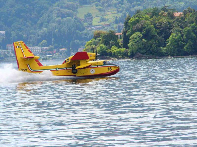 Al encontrarme con estas fotos de un Hidroavión Chino Harbin SH-5 (que por cierto no conocía) me he dado 40