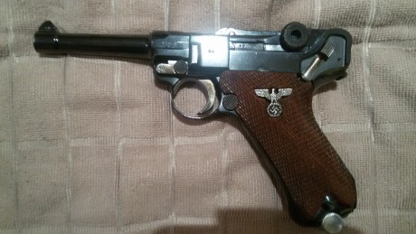Recientemente he aquirido esta luger byf 41, está repavonada pero de manera impecable respetando todos 01