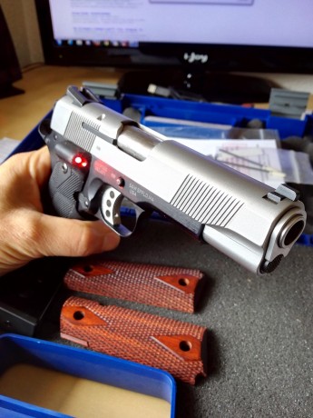 Con todo el dolor de mi corazon vendo esta joya. Sin duda la pistola mas bonita que he tenido. Pero me 01