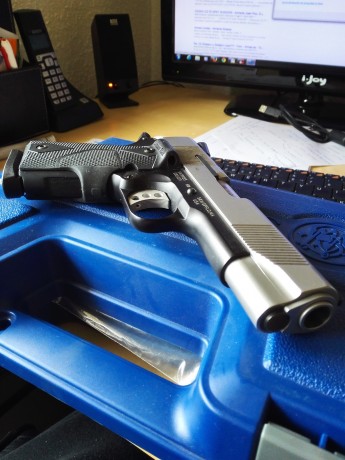 Con todo el dolor de mi corazon vendo esta joya. Sin duda la pistola mas bonita que he tenido. Pero me 00