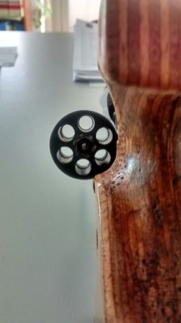 Se vende revolver 32, llama olimpic 6", impecable, copia del manhurin, fabricado en victoria una 01