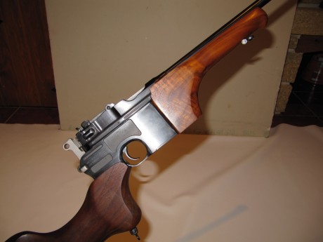 Vendo Carabina Mauser C-96, calibre 9mm parabellum
De la Waffen Fabrik Mauser de Oberndorf a Neckar

Escelente 01