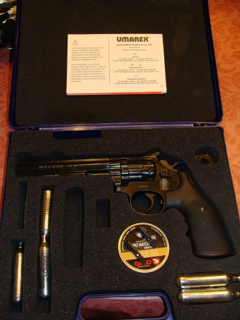 Impresionante revolver S&W 6" de UMAREX. Funcionamiento suave, estupendo disparador y muy buena 00