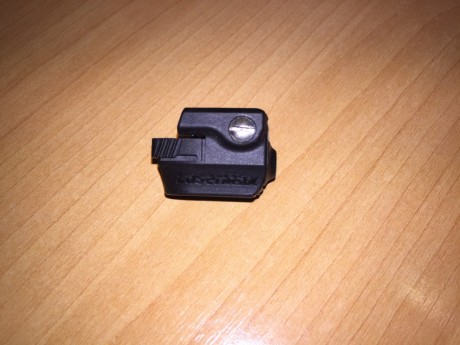 Se vende este magnífico láser LASERMAX MICRO, especialmente diseñado para su uso en armas compactas y 02