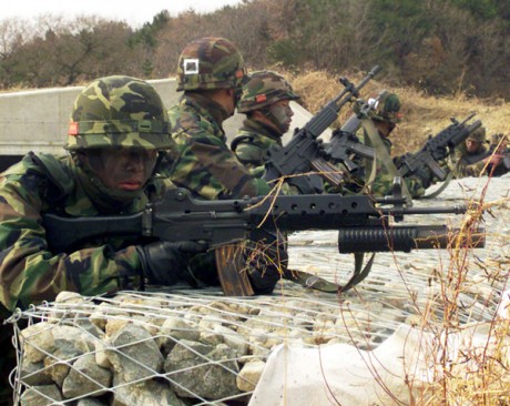 https://www.armas.es/foro/medios-aereos-y-navales/enfrentamiento-naval-korea-del-sur-vs-korea-del-norte-t890917.html

Debido 20