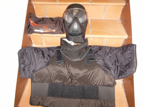 Vendo dos conjuntos de protecciones de la marca SIMUNITION® por 120€, aptas para trabajar con munición 00