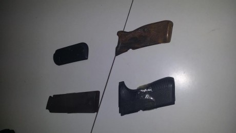 Vendo cachas de madera para cz 75 o copias , cachas de plastico de colt 1903 cal 9 corto, cachas de plastico 00