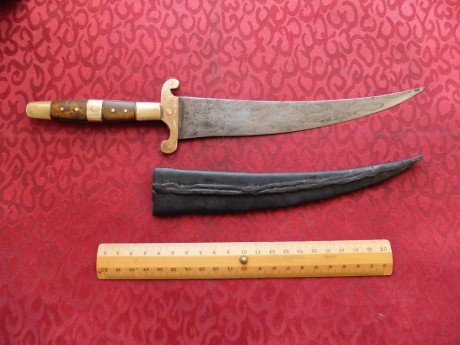 Os presento un par de cuchillos que he restaurado. Un cuchillo sastaguino (por fin!) y uno utilitario 00