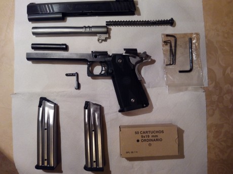 Se vende pistola de precisión STI EAGLE 6.0, Calibre 9mm. En perfecto estado. Se entrega con 2 cargadores. 00