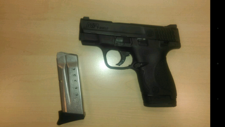Por motivos personales vendo mi S&W Mp9 shield. Esta en perfectas condiciones. Tiene menos de un año. 00