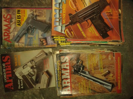 Hola vendo unas 100 revistas de ARMAS, ARMAS Y MUNICIONES, MAQUINAS DE GUERRA etc, numeros sueltos y de 00