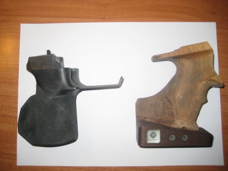 Hola, vendo ya sólo una de la cachas, la Pro-Grip de Anschutz 8002-9003, prácticamente nueva, talla L. 01