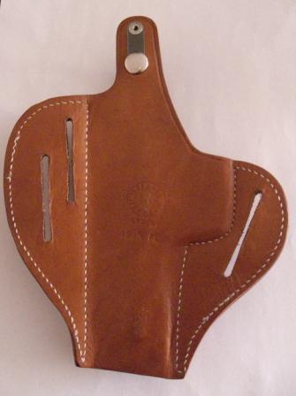 Se vende funda de paisano de cuero, original de la casa Star, para pistola Star 30M. Apenas ha sido usada, 01