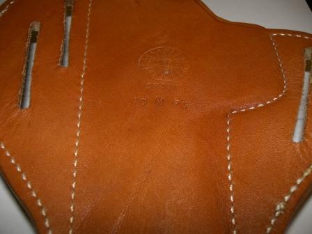 Se vende funda de paisano de cuero, original de la casa Star, para pistola Star 30M. Apenas ha sido usada, 00