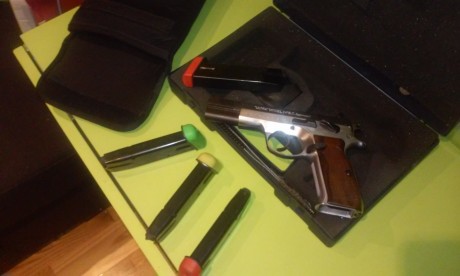 Se vende dicha arma tanfolio.la adquiri en este foro hace poco ha al unico dueño,pero me han operado y 01