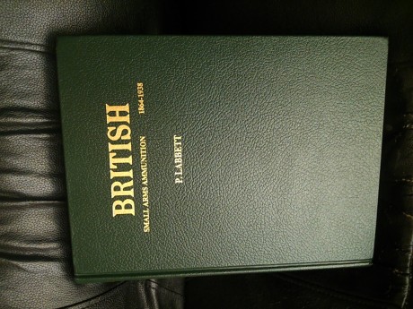Hola. pongo en venta el libro Cartucheria y municion britanica. Editado y firmado por el autor 352pp. 02