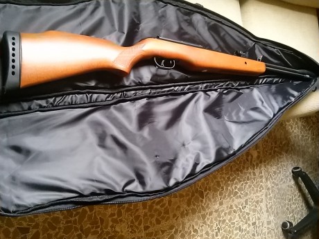  A pedido de un amigo, pongo a la venta esta Carabina con poco uso- comprada en enero del 2014 - Marca 01