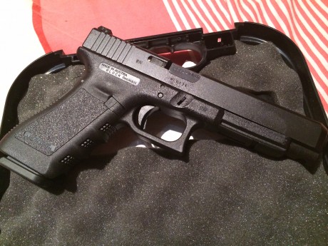 Hola amigos y amantes de GLOCK, es una joya, GLOCK 34 con menos de 200 Tiros. perfecta. vendo por cambiar 00