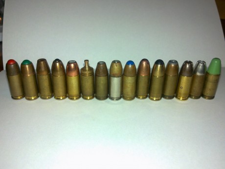 El 9mm tiene sus virtudes (y defectos claro) pero la imposibilidad de usar puntas como dios manda para 11