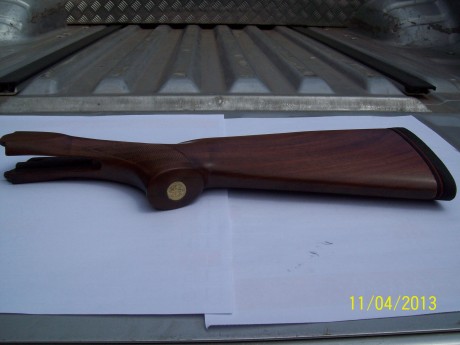 Saludos, vendo culata original de Beretta superpuesta sporting ó caza. Esta absolutamente impecable porque 02