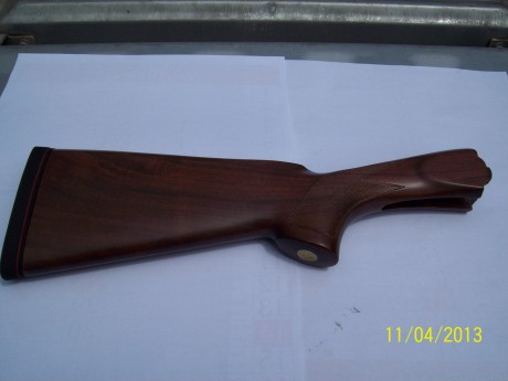 Saludos, vendo culata original de Beretta superpuesta sporting ó caza. Esta absolutamente impecable porque 00