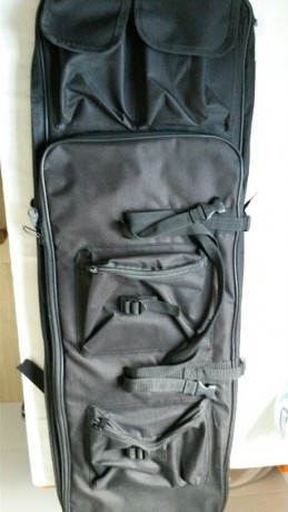 Vendo funda-mochila comprada las pasadas navidades tras vender mi Kalibr Cricket. Está nueva y tiene mucha 01