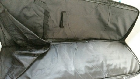 Vendo funda-mochila comprada las pasadas navidades tras vender mi Kalibr Cricket. Está nueva y tiene mucha 00