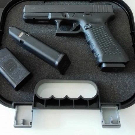 Buenas tardes
Pongo en venta GLOCK 17 Gen4 (nueva) la compre para practicar IPSC, produccion y nunca la 00