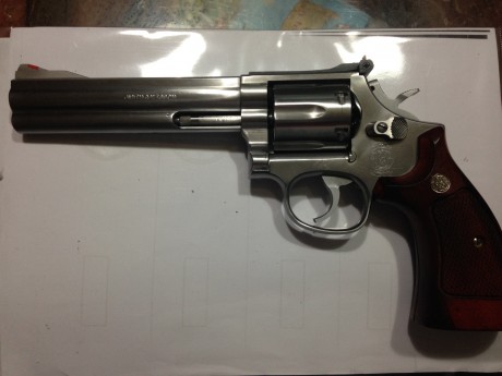Vendo Smith and Wesson 686 357 mag.
Estado impecable, solo ha disparado 38Wc.
340 euros portes incluidos.
Guiado 01