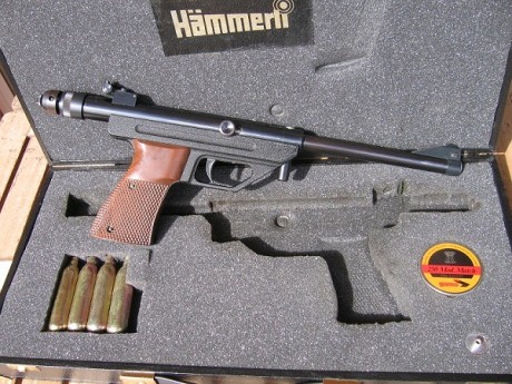 Buenos días.
Vendo pistola Hammerli mod. Master con estuche original, está en perfecto estado de aspecto 00