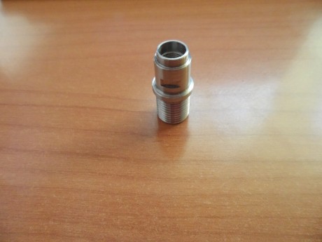 Vendo adaptador en inox. 1/2-20 para Walther p22, 35 euros envío incluido. 00