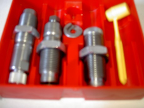 RCBS 30 06     35e vendidos
Lyman 44 40   35e vendidos
Lee 7,62x54   30e
Todos con portes.
En Madrid menos 02