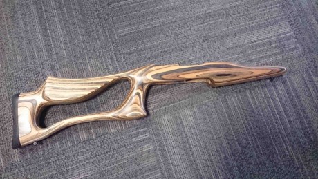 Hola a todos,

Pongo a la venta esta culata tipo Thumbhole de madera laminada fabricada por BOYDS en USA 02