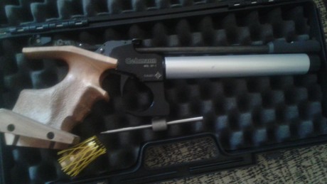 Se vende pistola de aire sin tocar la cacha tenia un poco de pasta de madera k salio sin problemas , regulable 01