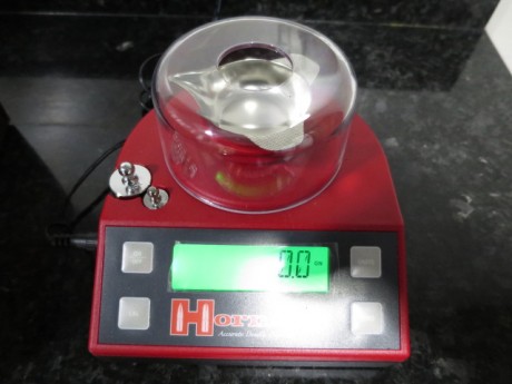 Por no usarla  vendo esta balanza de precisión Hornady, prácticamente a estrenar. 
Extraordinariamente 01